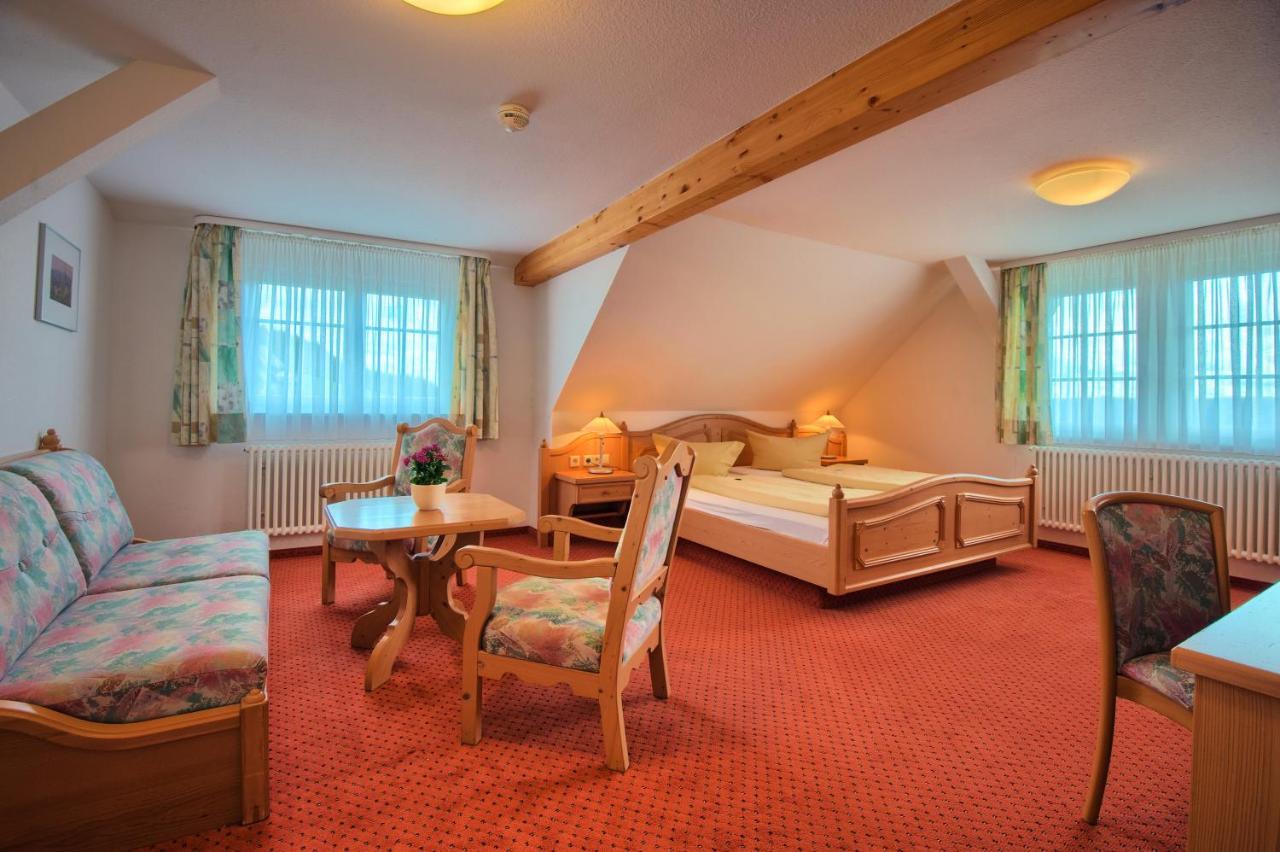 Jufa Hotel Schwarzwald Lenzkirch Eksteriør billede